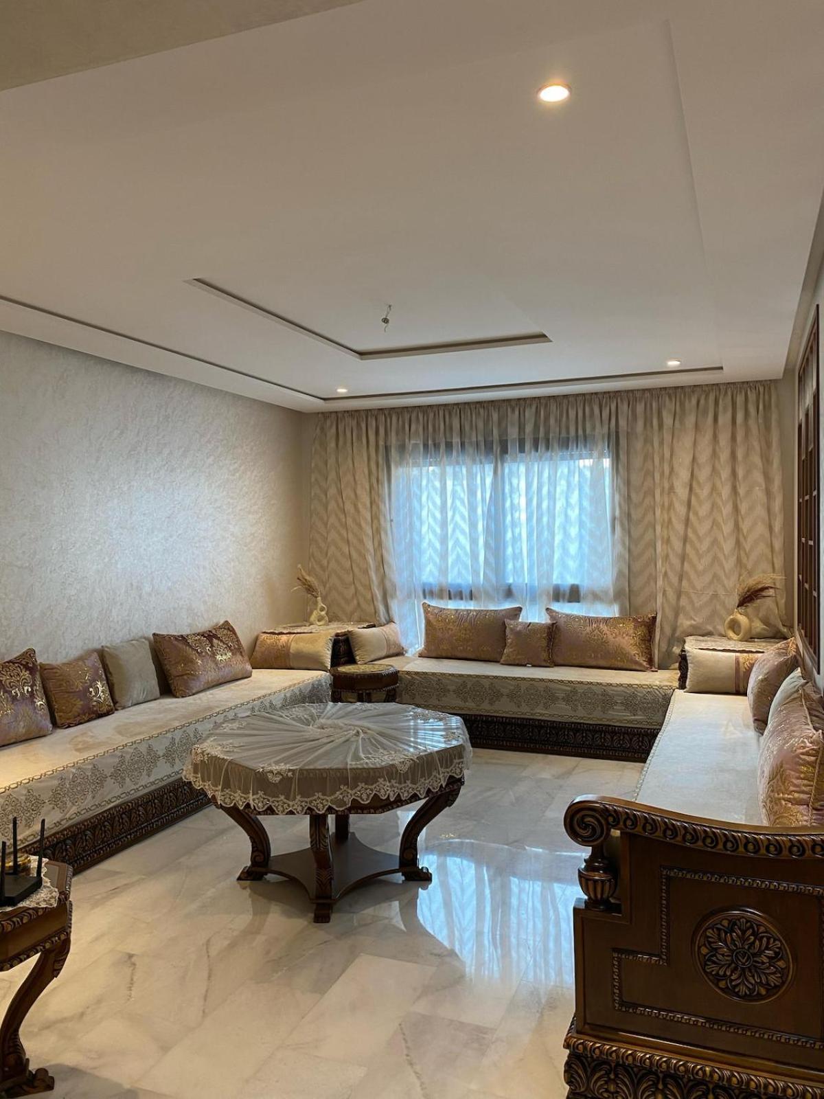 Apprt Apartment
