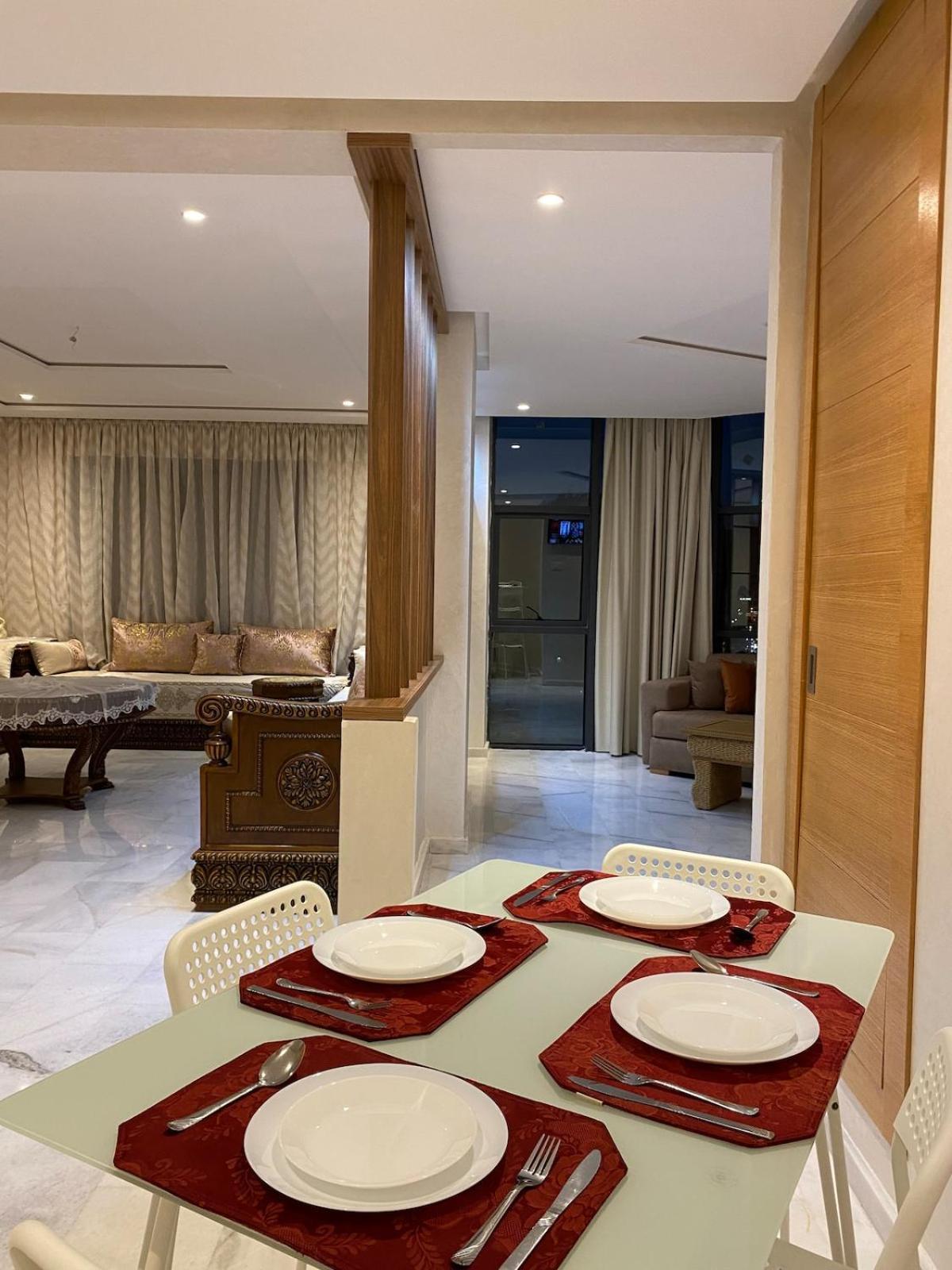Apprt Apartment *